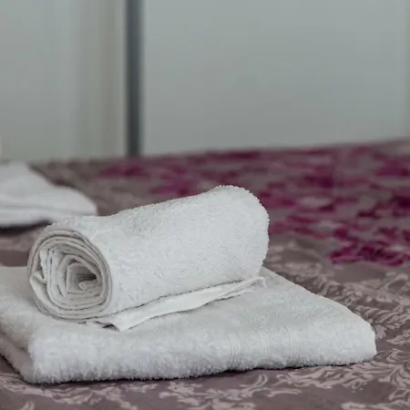 Vakantiehuis Terrace View In The Heart Of